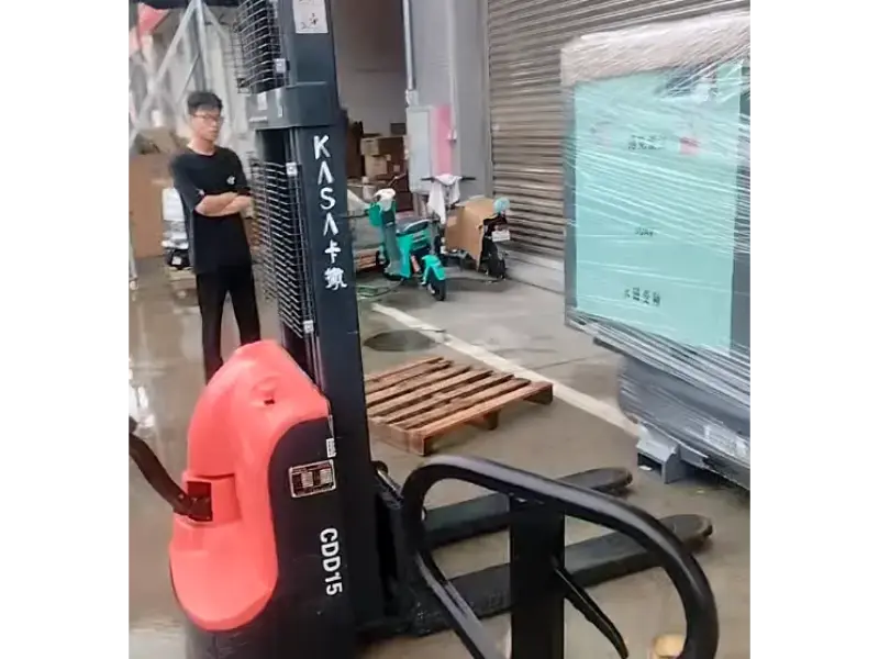 Reputatie zorgt voor vertrouwen | Luchtcompressor voorbereid voor verzending van de Foshan-fabriek naar de klant in Fujian